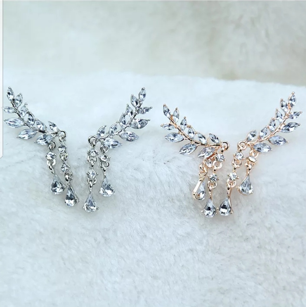 Angel Wings Ear Climber Silver Color - Picture 2 of 4